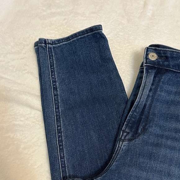 Old Navy Women's Skinny Jeans - Dark Blue - Picture 2 of 4